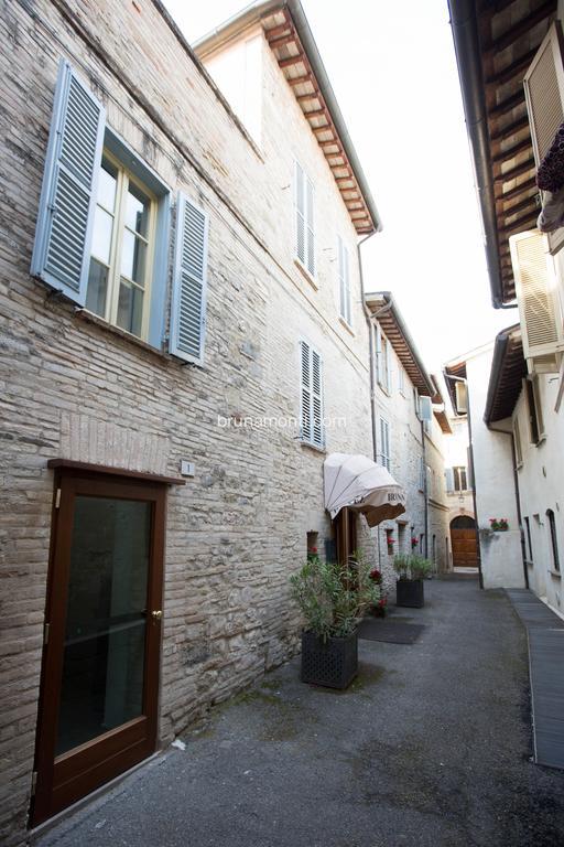 Hotel Palazzo Brunamonti Bevagna Exterior photo