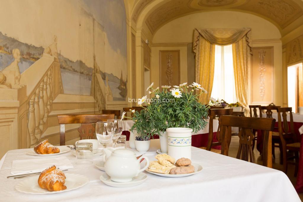 Hotel Palazzo Brunamonti Bevagna Exterior photo